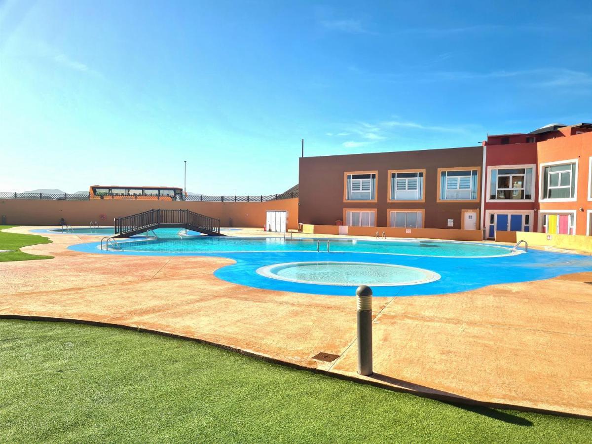 Casa Zalla 110M2, 200M2 Garden, Pool, 1Gb Wi-Fi, Private Parking Corralejo Luaran gambar