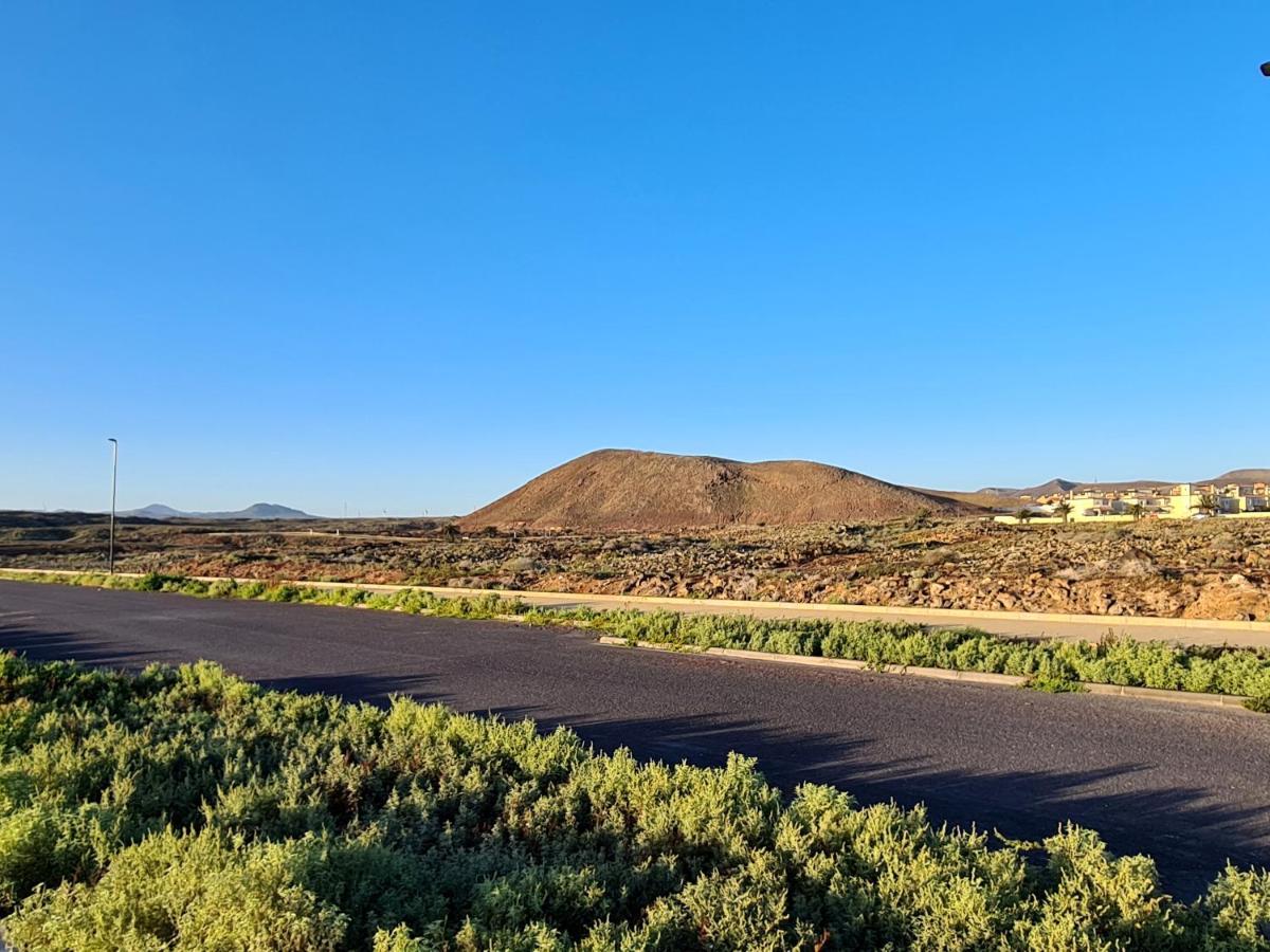 Casa Zalla 110M2, 200M2 Garden, Pool, 1Gb Wi-Fi, Private Parking Corralejo Luaran gambar